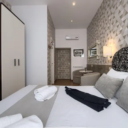 ゲストハウス Vatican Nausicaa 3*