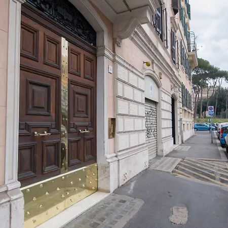 ゲストハウス Vatican Nausicaa 3*